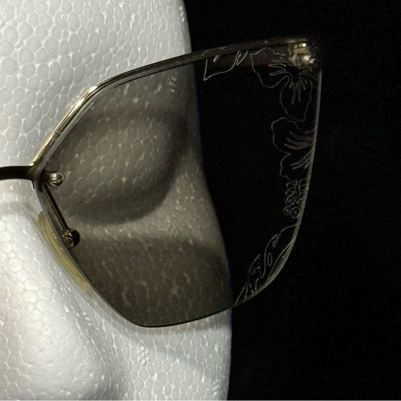 Prada PR 68TS CATWALK Sunglasses - Picture 8 of 8